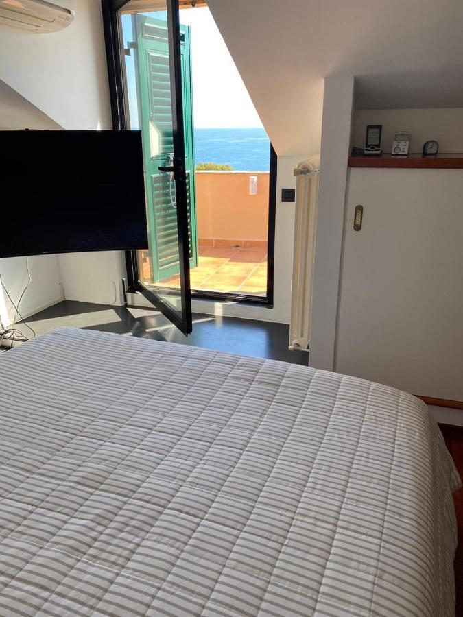 Welcome Riviera - Attico San Faustino 165 Mq Piu 110 Mq Di Terrazza- In Villa 700 ,Vista Mare Strepitosa-100 M Dalla Spiaggia-Parking Esclusivo Рапало Екстериор снимка